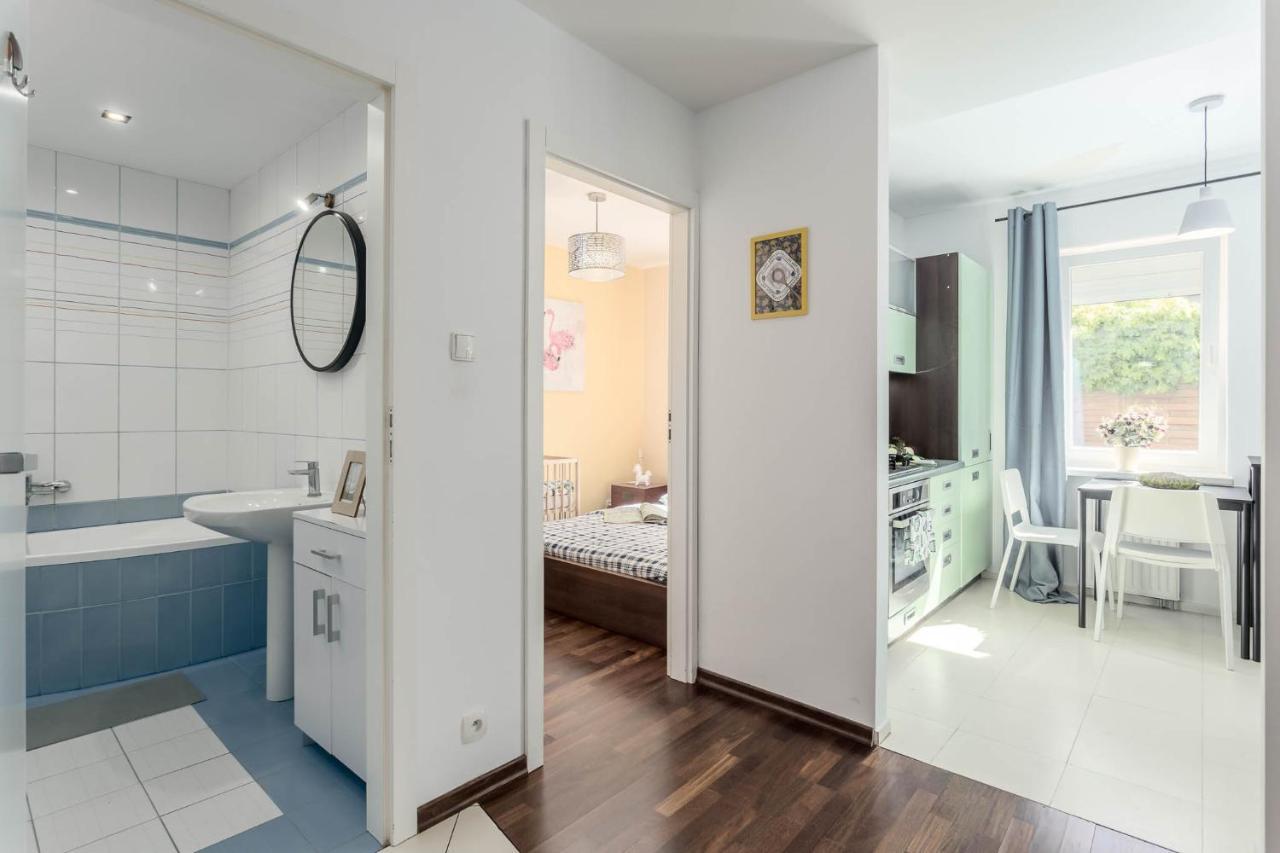 Chill Apartments Kabaty Family Warszawa Exteriör bild