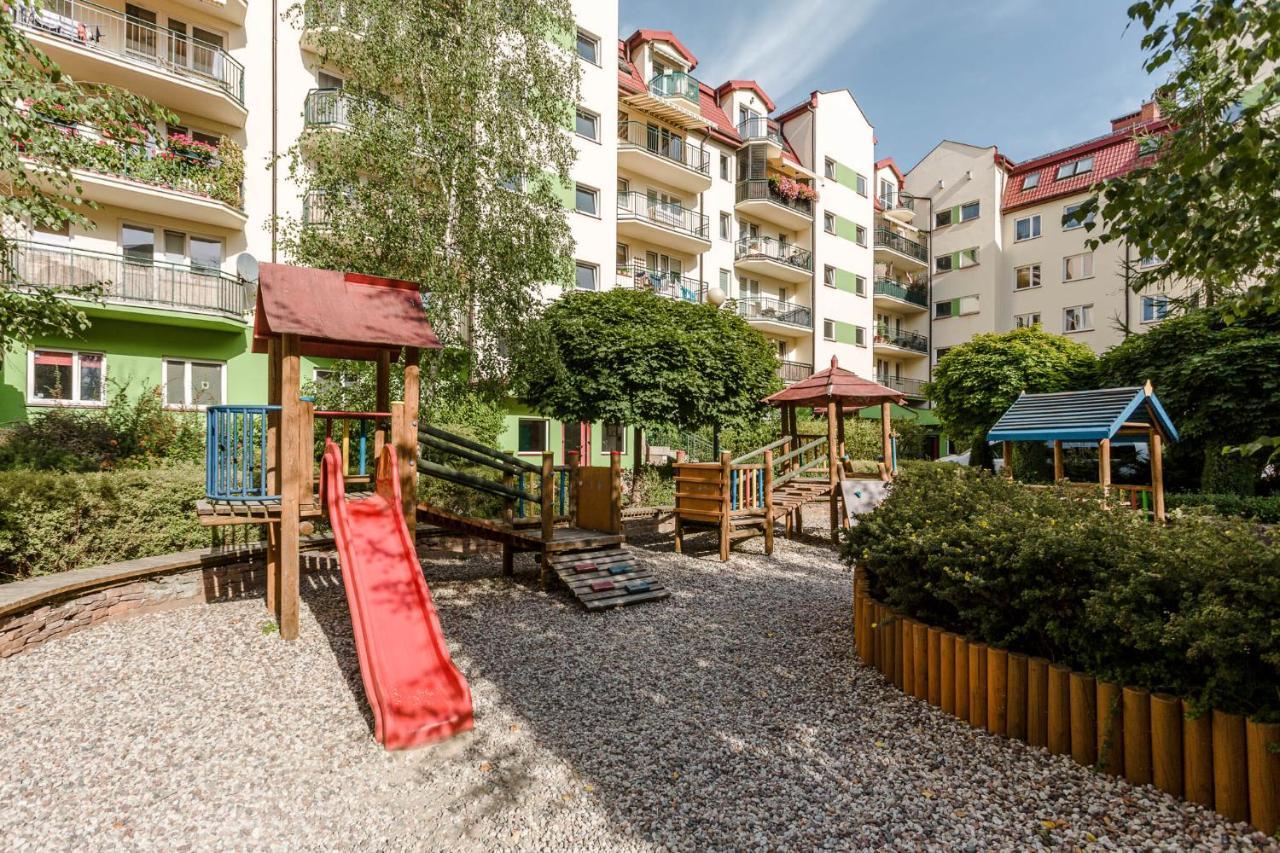 Chill Apartments Kabaty Family Warszawa Exteriör bild